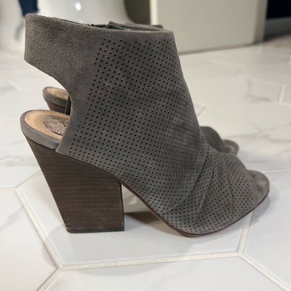 Vince camuto open toe booties - Picture 1 of 4
